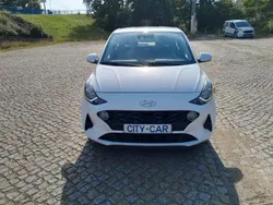 Weiß Gebraucht 2022 Hyundai i10 Trend Kleinwagen | 9.999 € (Guter Preis)