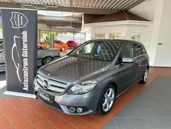 Grau Gebraucht 2013 Mercedes B180 Van / Kleinbus | 10.499 € (Etwas zu teuer)