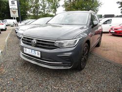 Grau Gebraucht 2022 VW Tiguan Active SUV | 28.950 € (Fairer Preis)