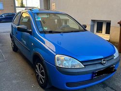 Blau Gebraucht 2001 Opel Corsa Kleinwagen | 650 € (Guter Preis)