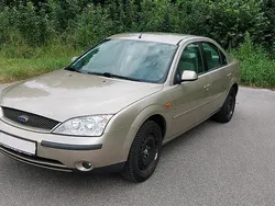 Andere außenfarben Gebraucht 2001 Ford Mondeo Ghia Limousine | 2.250 € (Fairer Preis)