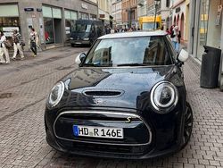 Blau Gebraucht 2023 Mini Cooper SE Kleinwagen | 22.900 €