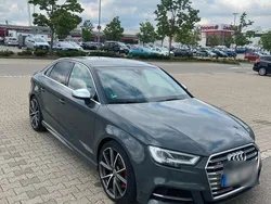Grau Gebraucht 2017 Audi S3 Limousine | 29.490 € (Etwas zu teuer)