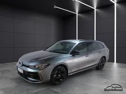 Andere farbe Gebraucht 2024 VW Passat R-line Kombi | 44.985 €