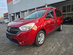 Rot Gebraucht 2019 Dacia Dokker Comfort Van / Kleinbus | 12.890 € (Guter Preis)