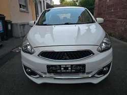 Weiß Gebraucht 2017 Mitsubishi Space Star Basis Limousine | 3.400 € (Superpreis)