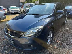Blau Gebraucht 2011 Kia ProCeed Spirit Kleinwagen | 2.990 € (Guter Preis)