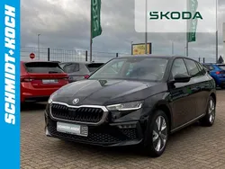 Schwarz Gebraucht 2024 Skoda Scala Drive Kleinwagen | 23.950 € (Fairer Preis)