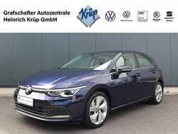 Blau Gebraucht 2021 VW Golf VIII Style Limousine | 17.450 € (Fairer Preis)