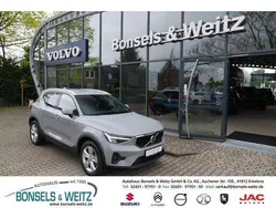 Grau metallic Gebraucht 2024 Volvo XC40 Core SUV | 37.890 € (Guter Preis)