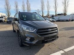 Grau Gebraucht 2018 Ford Kuga ST-Line SUV | 13.999 € (Fairer Preis)