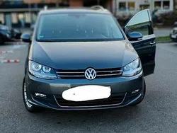 Grau Gebraucht 2015 VW Sharan Van / Kleinbus | 8.300 €