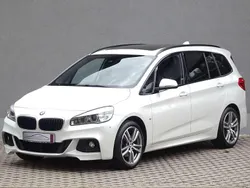 Mineralweiß (metallic) Gebraucht 2018 BMW 218 M Sport Kombi | 18.980 € (Fairer Preis)