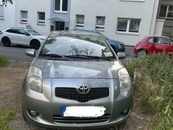 Silber Gebraucht 2008 Toyota Yaris Kleinwagen | 2.500 € (Fairer Preis)