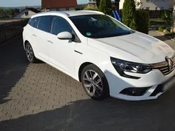 Weiß Gebraucht 2017 Renault Mégane GrandTour Bose Edition Kombi | 12.400 € (Fairer Preis)