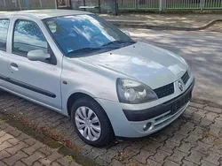 Grau boreal Gebraucht 2002 Renault Clio II Privilege Kleinwagen | 999 € (Superpreis)