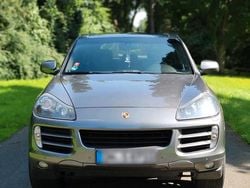 Grau Gebraucht 2010 Porsche Cayenne SUV | 12.000 € (Fairer Preis)