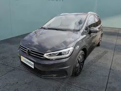 Grau Gebraucht 2024 VW Touran Move Van / Kleinbus | 35.620 € (Fairer Preis)