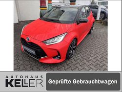 Tokio fusion metallic, dach schwarz Gebraucht 2021 Toyota Yaris Hybrid Style Kleinwagen | 19.440 € (Etwas zu teuer)