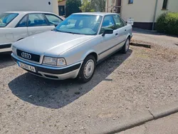 Grau Gebraucht 1993 Audi 80 Limousine | 888 €