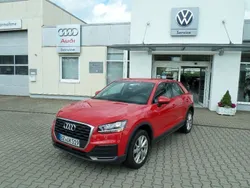 Tangorot metallic Gebraucht 2019 Audi Q2 Basis SUV | 19.450 € (Fairer Preis)