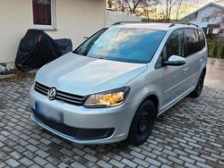 Silber Gebraucht 2011 VW Touran Van / Kleinbus | 5.450 € (Fairer Preis)