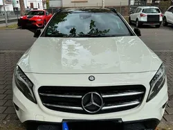 Weiß Gebraucht 2014 Mercedes GLA220 Style SUV | 12.800 € (Fairer Preis)