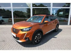 Orange Gebraucht 2021 Peugeot e-2008 Allure SUV | 19.990 € (Teuer)
