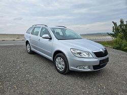 Grau Gebraucht 2011 Skoda Octavia Kombi | 4.299 € (Teuer)