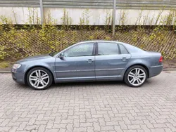 Blau Gebraucht 2010 VW Phaeton Limousine | 8.400 € (Guter Preis)