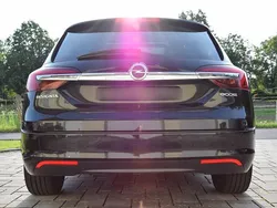 Schwarz Gebraucht 2014 Opel Insignia Innovation Kombi | 5.999 € (Etwas zu teuer)