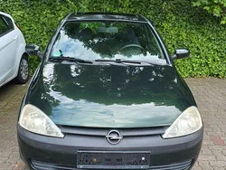 Grün Gebraucht 2002 Opel Corsa Limousine | 1.450 € (Fairer Preis)