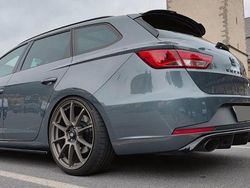 Grau Gebraucht 2016 Cupra Leon Kombi | 18.200 € (Fairer Preis)