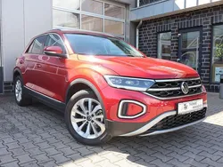 Rot Gebraucht 2023 VW T-Roc Style SUV | 27.490 € (Guter Preis)
