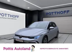 Silber Gebraucht 2022 VW Golf VIII R-line Limousine | 24.777 € (Guter Preis)