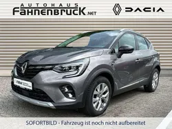 Grau Gebraucht 2021 Renault Captur Intens SUV | 20.490 € (Fairer Preis)