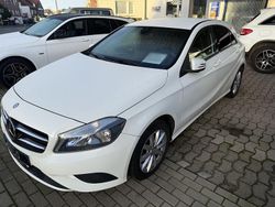 Weiß Gebraucht 2013 Mercedes A180 Style Limousine | 13.800 € (Etwas zu teuer)