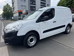 Weiß Gebraucht 2017 Citroën Berlingo Business Class Van / Kleinbus | 8.990 € (Teuer)