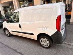 Weiß Gebraucht 2017 Fiat Doblò Van / Kleinbus | 9.900 €
