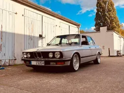 Silber Gebraucht 1985 BMW 535 Performance Limousine | 12.500 €