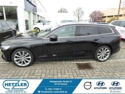 Onyx black / metallic Gebraucht 2020 Volvo V60 Momentum Kombi | 25.900 € (Superpreis)