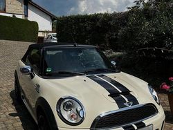 Weiß Gebraucht 2015 Mini Cooper S Kleinwagen | 13.600 € (Teuer)