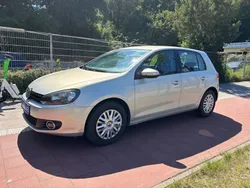 Gold Gebraucht 2011 VW Golf VI Trendline Limousine | 3.800 € (Guter Preis)