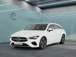 Weiß Gebraucht 2023 Mercedes CLA180 Limousine | 30.390 € (Fairer Preis)