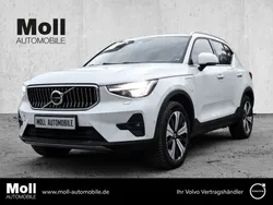 Weiss Gebraucht 2023 Volvo XC40 Core SUV | 36.880 € (Fairer Preis)