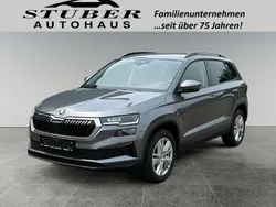 Graphitegrau metallic Gebraucht 2025 Skoda Karoq Selection SUV | 29.990 € (Superpreis)