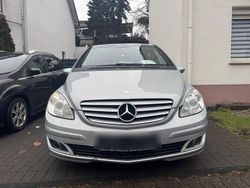 Grau Gebraucht 2006 Mercedes 200 Kombi | 2.790 € (Fairer Preis)