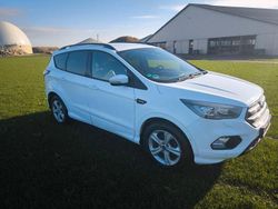 Weiß Gebraucht 2018 Ford Kuga ST-Line SUV | 13.000 € (Fairer Preis)