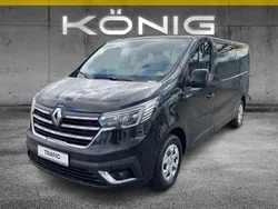 Schwarz Gebraucht 2024 Renault Trafic Life Van | 44.198 €