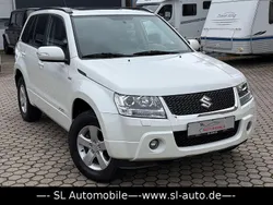 Weiß Gebraucht 2013 Suzuki Grand Vitara SUV | 12.990 € (Etwas zu teuer)